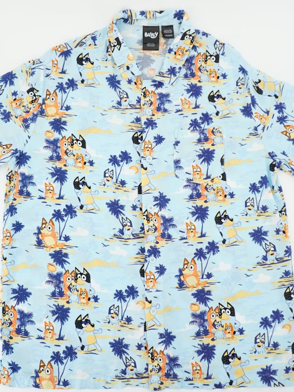 Bluey Family Men’s Button Down Hawaiian Shirt Size Large Blue Beach Surf